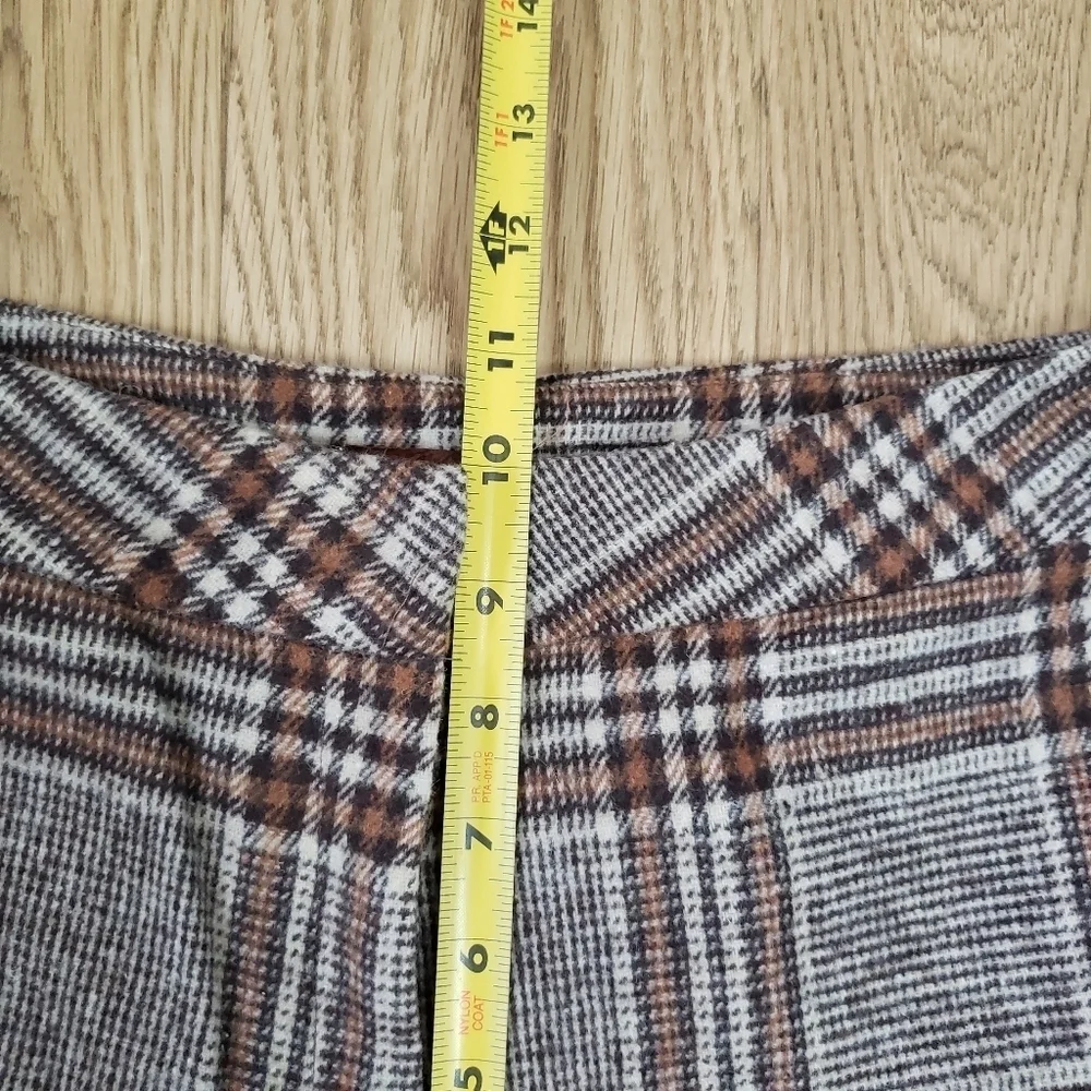Plaid Wide-Leg Trousers in Brown and Cream - Picture 4 of 10